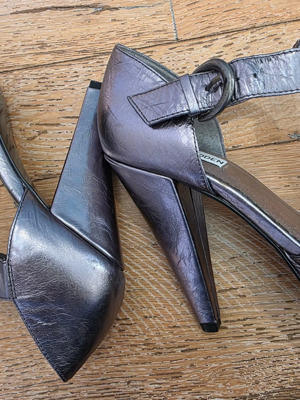2008 Vintage Steve Madden Leather  'Rufles' Metallic Platform Heels glam mcbling